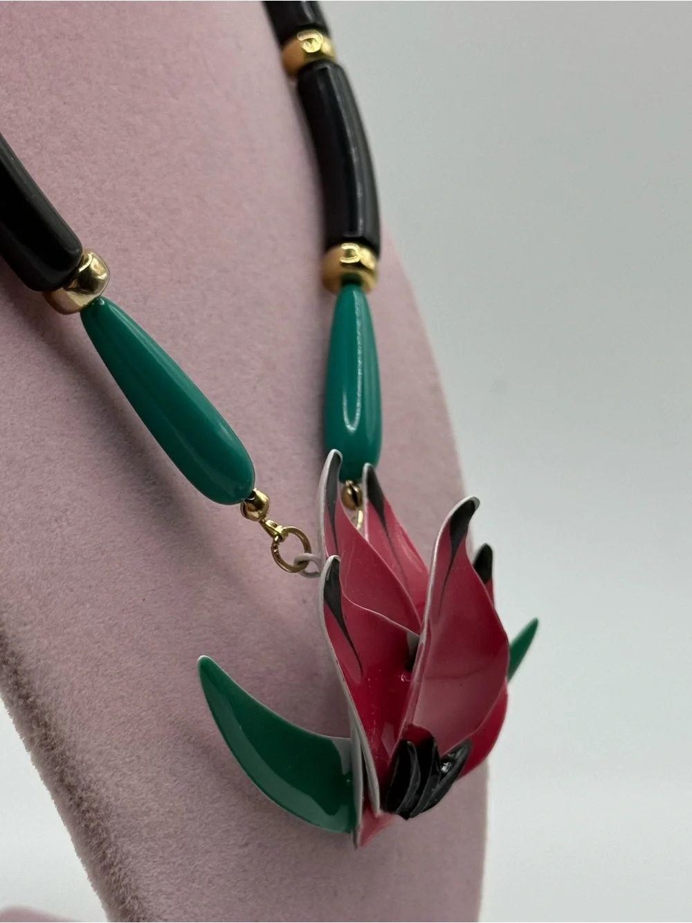 VTG Enameled Water Lily/Lotus Pendant W/Black Tube Beads Necklace
